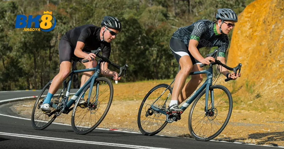 Cược Đạp Xe BK8 - Cách Cá Cược Giải Đua Xe Đỉnh Cao 4 Kèo chấp thời gian – Khi nào nên đặt cược vào tay đua mạnh hơn?